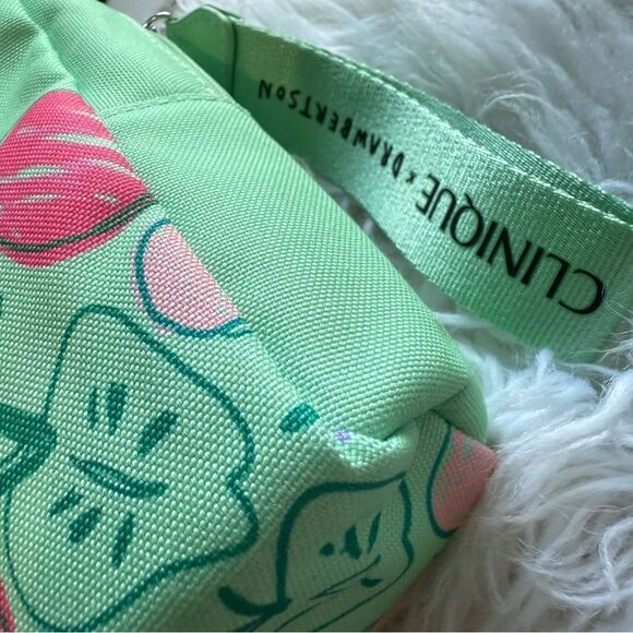 CLINIQUE X DRAWRBERTSON MAKEUP BAG – FRUIT PRINT - Picture 14 of 17